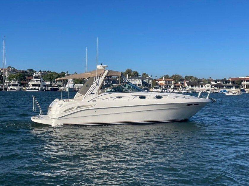 boating at lake travis